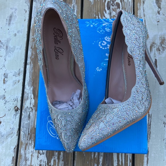 Pumps - Picture 3 of 11